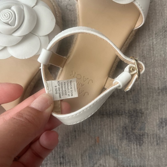 Janie and Jack Flower Sandal White size 8 - Picture 6 of 6